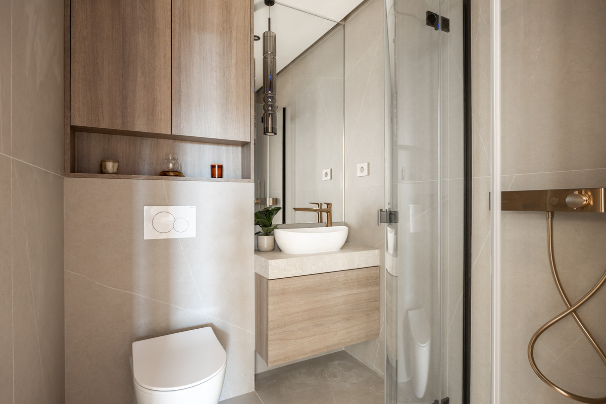 ae43001149996b992e49192a82b67ab5 - 24