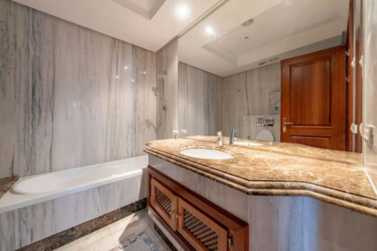 ae8c2db6572f04be926ba9534ef01422 - 17