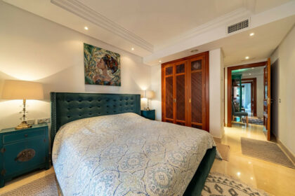 ae8c2db6572f04be926ba9534ef01422 - 18