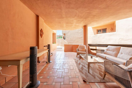 ae8c2db6572f04be926ba9534ef01422 - 20