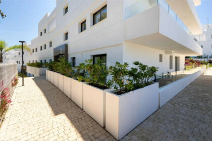 aeaf2c77b46300c0a9c98907ce14c9f6 - 12