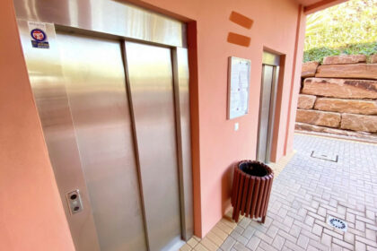 af2c044466fb075c6b0ce02b3e314947 - 18