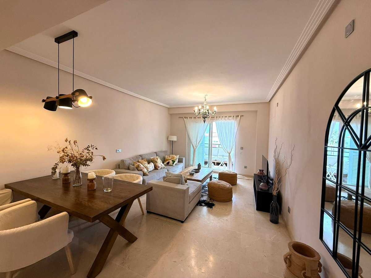 af344873e4422591af18e774b196a4d7 - 12