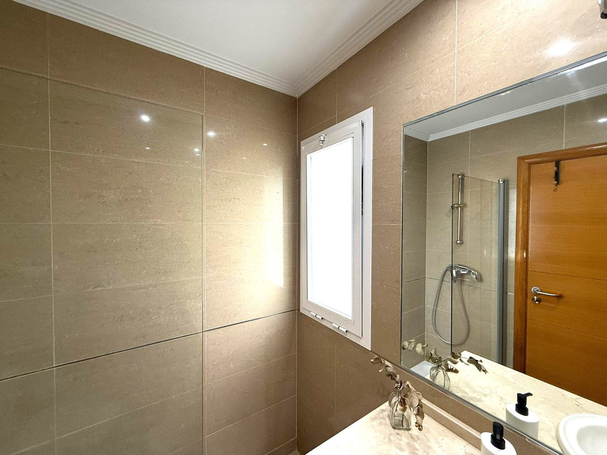 af344873e4422591af18e774b196a4d7 - 21