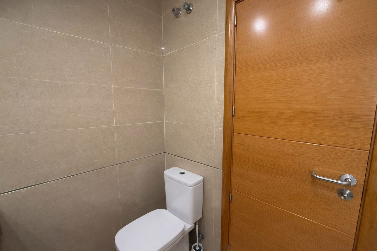 af344873e4422591af18e774b196a4d7 - 23