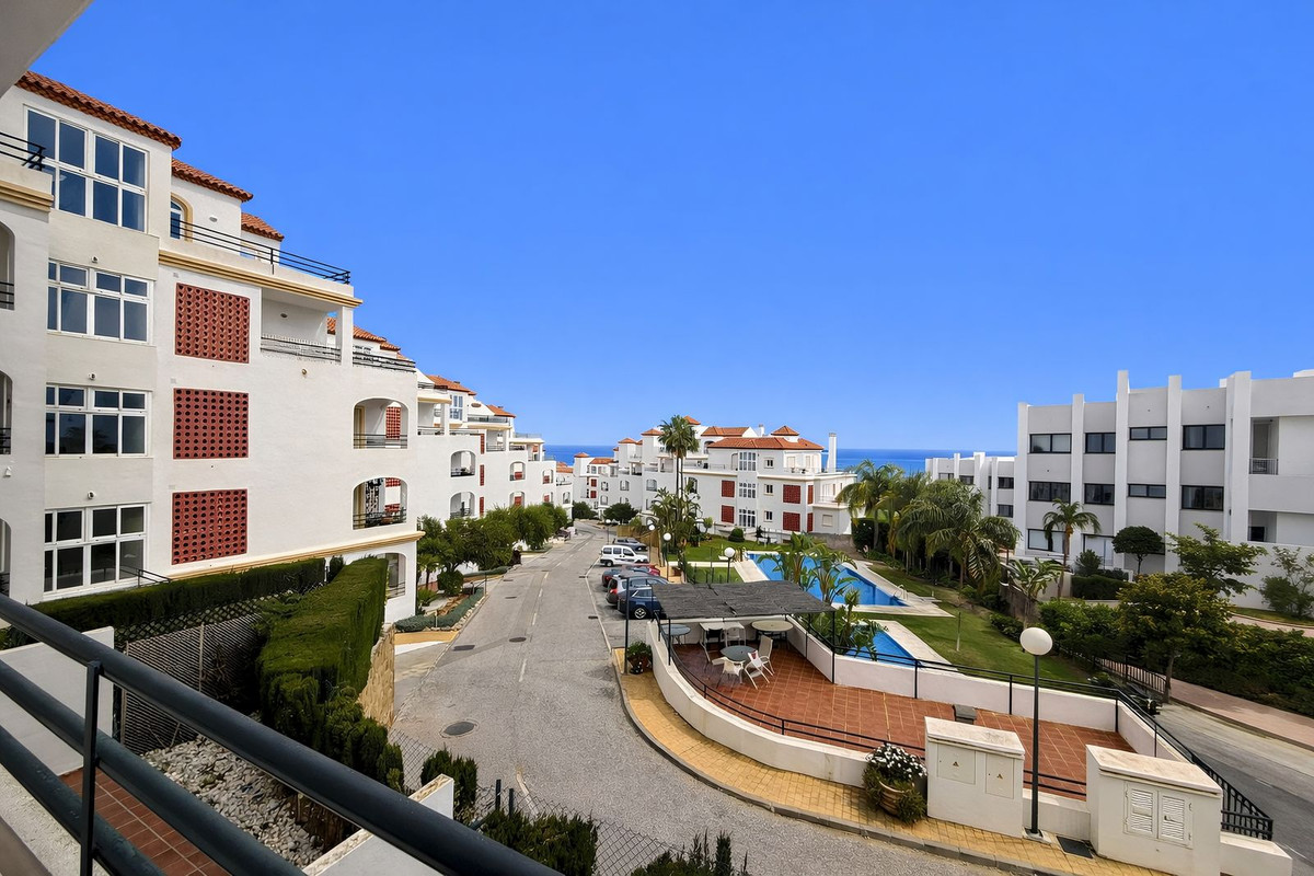 af344873e4422591af18e774b196a4d7 - 31