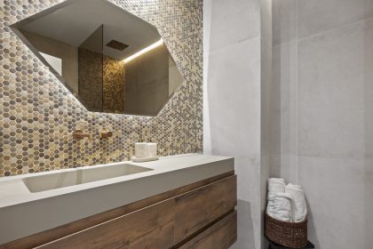 af6f4b561831d1131bc715c848aef134 - 13