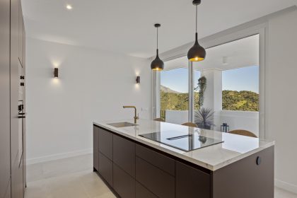 af6f4b561831d1131bc715c848aef134 - 24