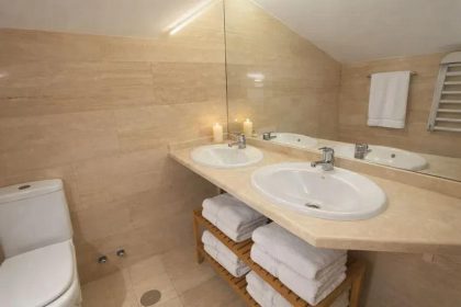 b00bbaeb89e647e545da91a483cd953e - 31