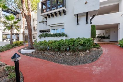 b029f9e77bb55984426835eb24902a21 - 18