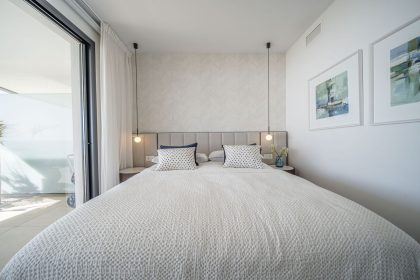 b1642bae9479fafa935d6b0337f3c138 - 12