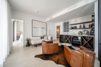 b1642bae9479fafa935d6b0337f3c138 - 13