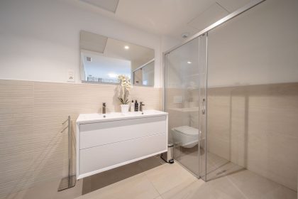 b1642bae9479fafa935d6b0337f3c138 - 23