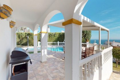 b1729a97d50775cd28ffc7e214e1b340 - 3