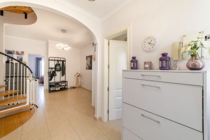 b178b67616b51429e5abcdc62c1aa624 - 4