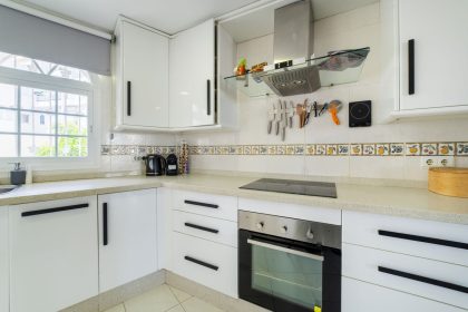 b178b67616b51429e5abcdc62c1aa624 - 9