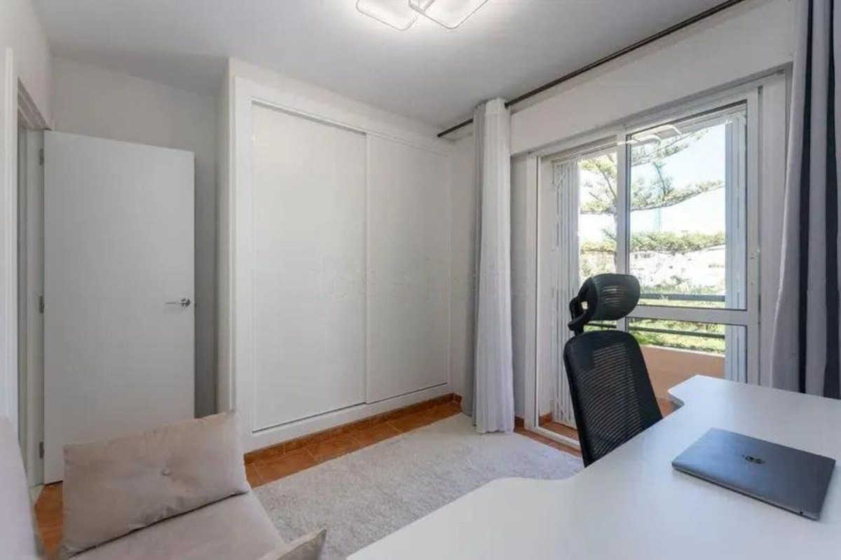 b1ac71b39cfcbbf4dc64252f6505dc14 - 17