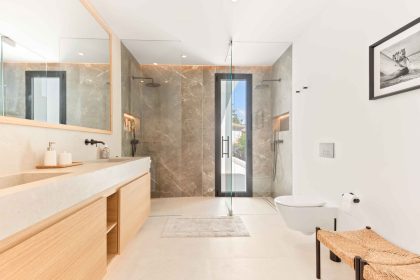 b1c2279b47acf61dad786a2c341e402b - 24