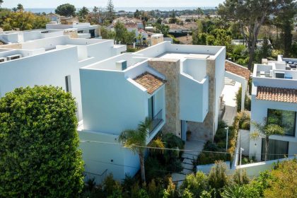 b1c2279b47acf61dad786a2c341e402b - 48