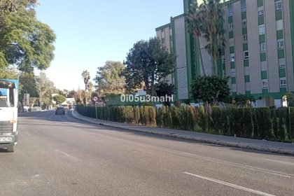 b1e9c3c55642f2cb73ee812fe80efc9b - 4