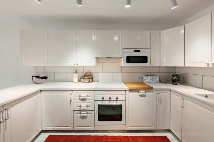 b25d8c5e55e14b5ba567f6c77cc7efa3 - 10