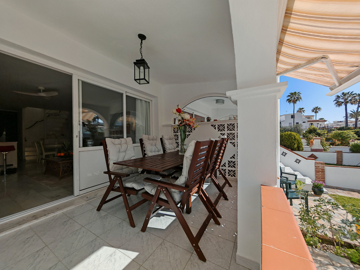 b25d8c5e55e14b5ba567f6c77cc7efa3 - 11