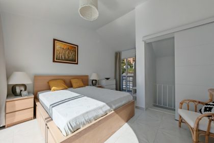 b25d8c5e55e14b5ba567f6c77cc7efa3 - 15