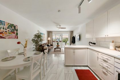 b25d8c5e55e14b5ba567f6c77cc7efa3 - 2