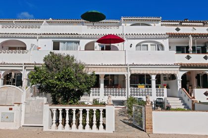 b25d8c5e55e14b5ba567f6c77cc7efa3 - 31