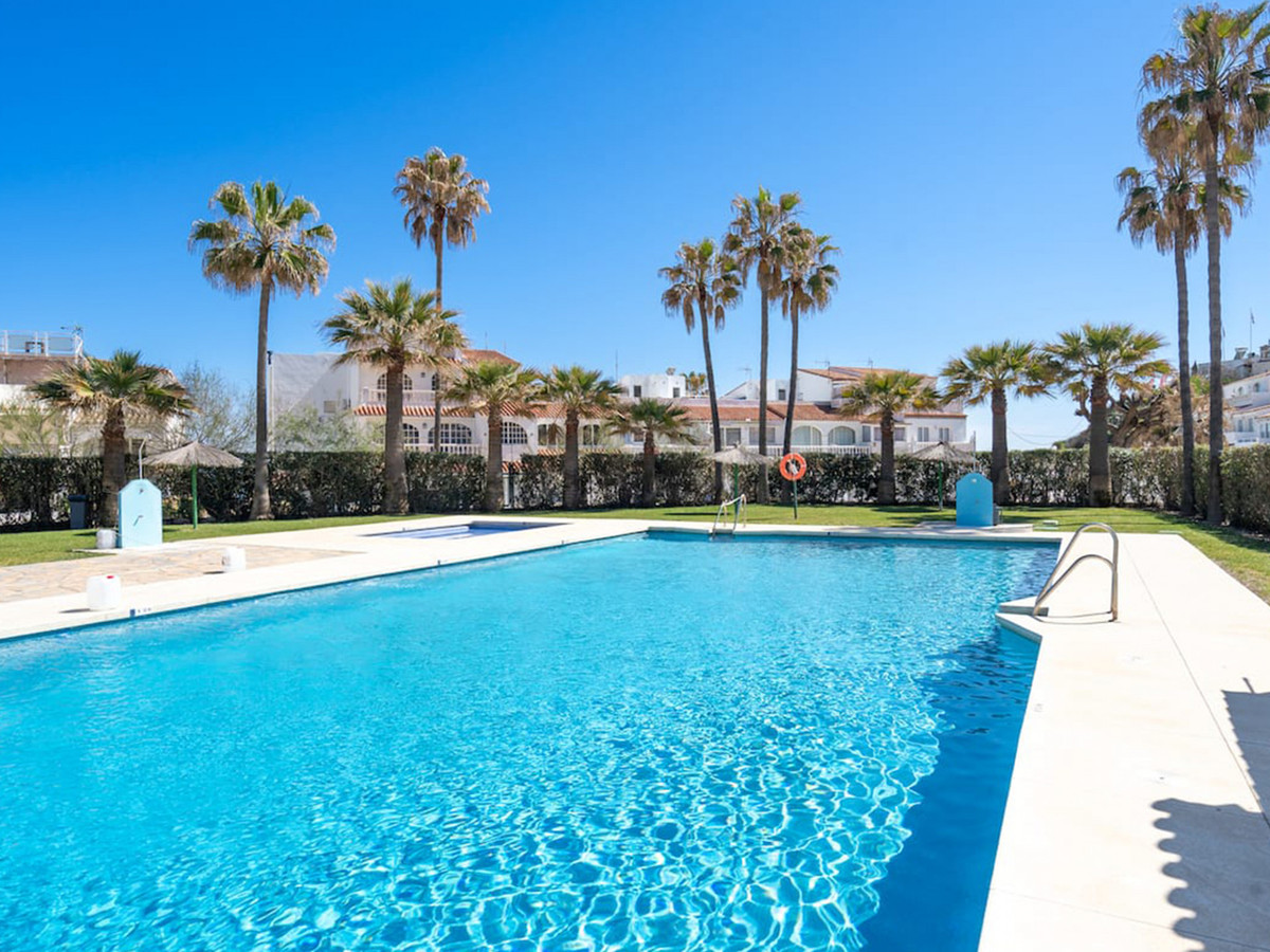 b25d8c5e55e14b5ba567f6c77cc7efa3 - 36