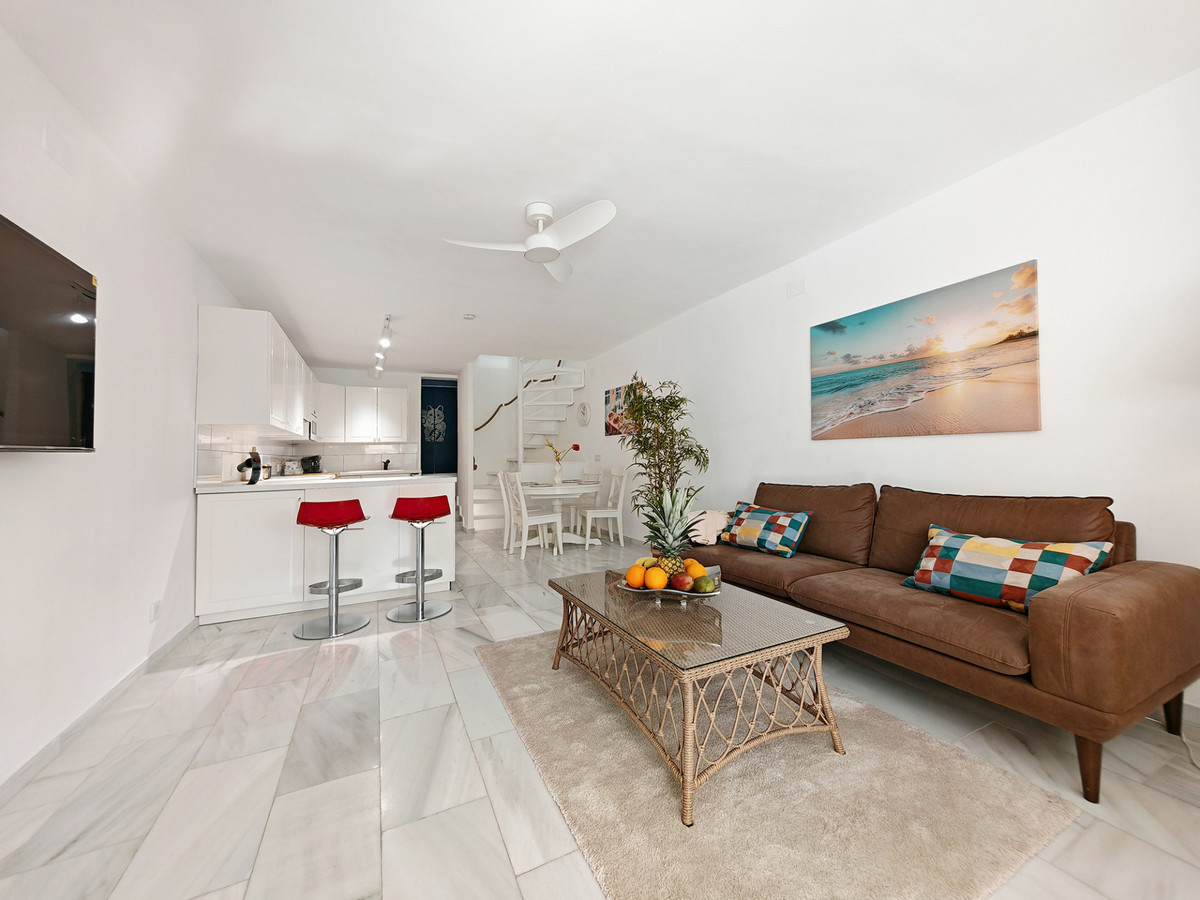 b25d8c5e55e14b5ba567f6c77cc7efa3 - 5