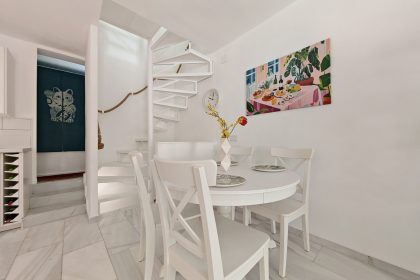 b25d8c5e55e14b5ba567f6c77cc7efa3 - 8