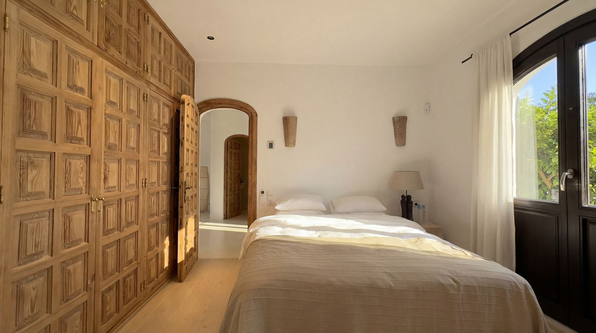 b2ebf3e25849a39289301e0c1f6733b8 - 14