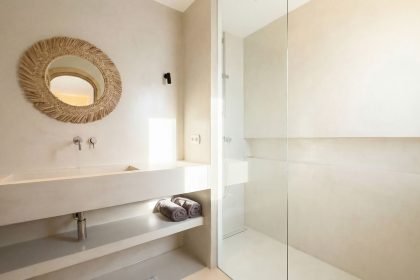 b2ebf3e25849a39289301e0c1f6733b8 - 19