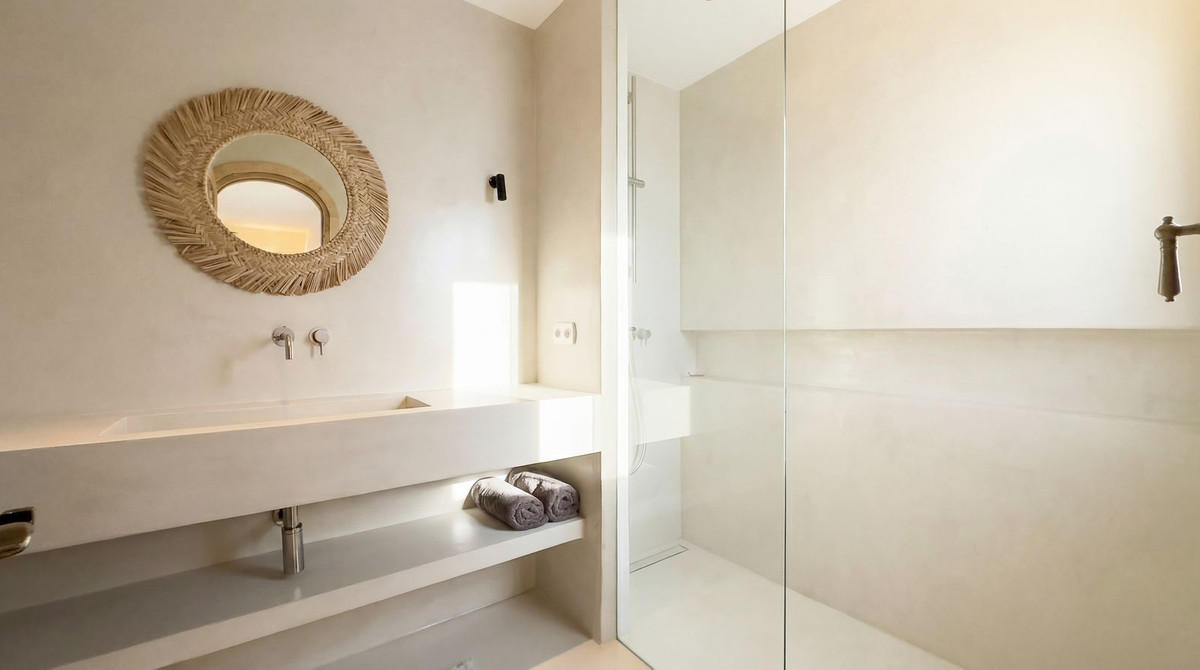 b2ebf3e25849a39289301e0c1f6733b8 - 19