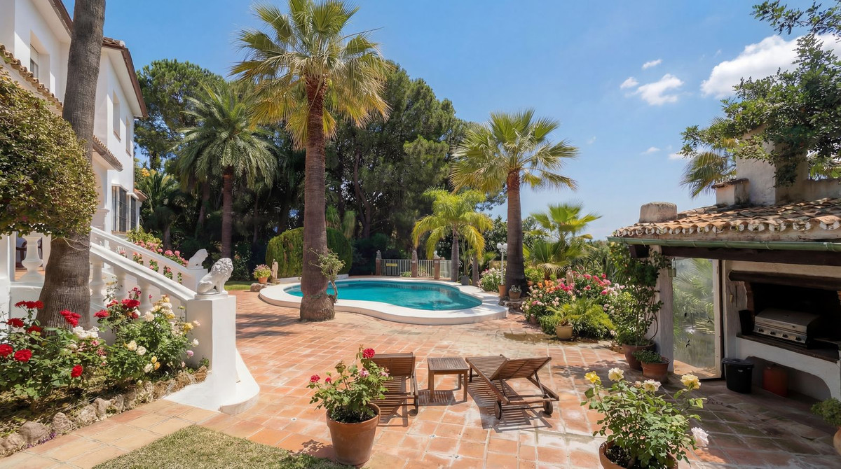 b2ebf3e25849a39289301e0c1f6733b8 - 26