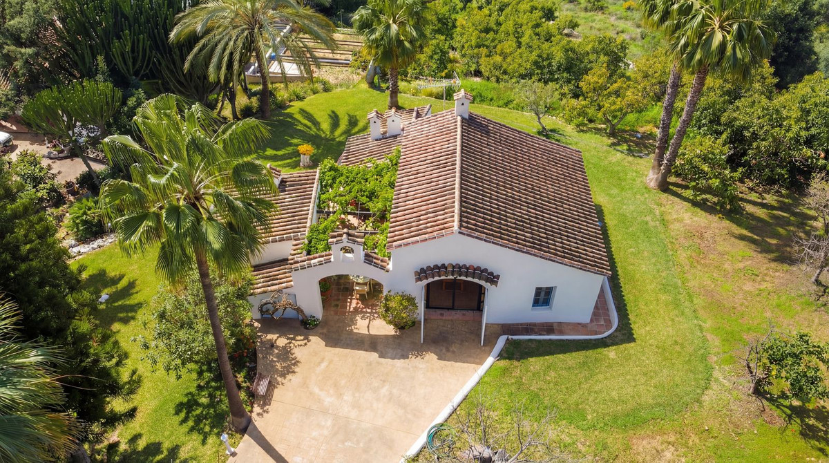 b2ebf3e25849a39289301e0c1f6733b8 - 27