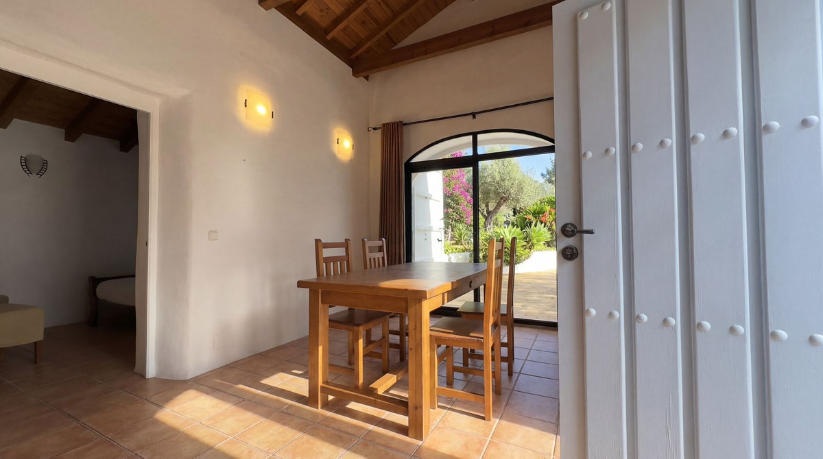 b2ebf3e25849a39289301e0c1f6733b8 - 29