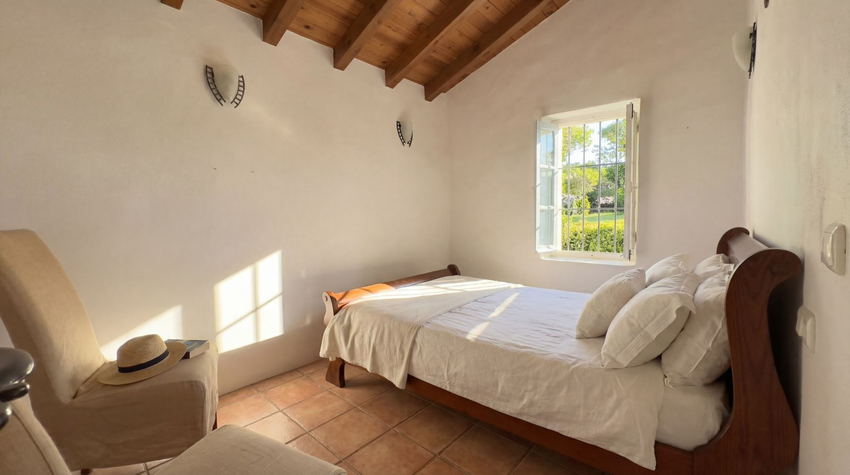 b2ebf3e25849a39289301e0c1f6733b8 - 31