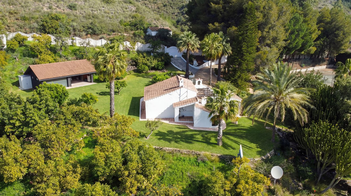 b2ebf3e25849a39289301e0c1f6733b8 - 34