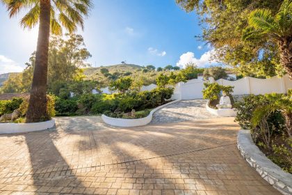 b2ebf3e25849a39289301e0c1f6733b8 - 38