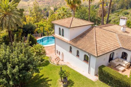 b2ebf3e25849a39289301e0c1f6733b8 - 4