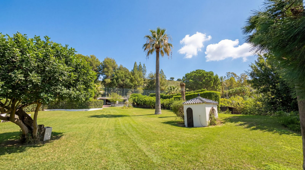 b2ebf3e25849a39289301e0c1f6733b8 - 44