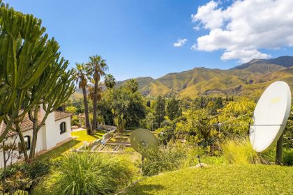 b2ebf3e25849a39289301e0c1f6733b8 - 46