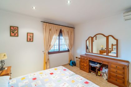 b33da6f3a79383c34e15bf4bf2632fdc - 13