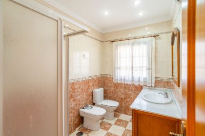 b33da6f3a79383c34e15bf4bf2632fdc - 15