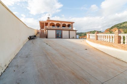 b33da6f3a79383c34e15bf4bf2632fdc - 46