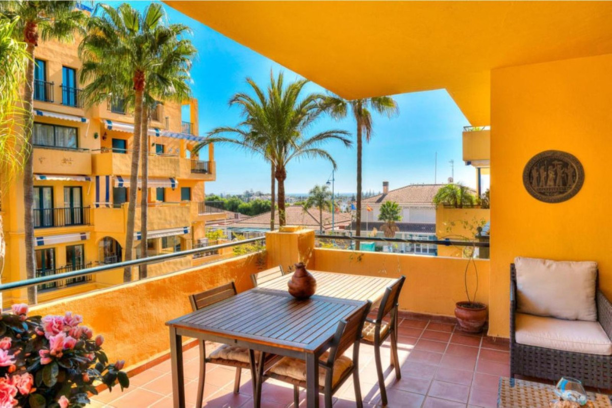 b34dfa647bd2aa2eaa052fe33bebe110 - 1