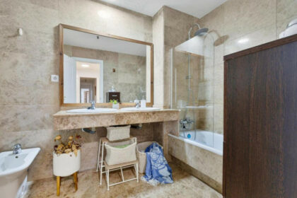 b34dfa647bd2aa2eaa052fe33bebe110 - 14