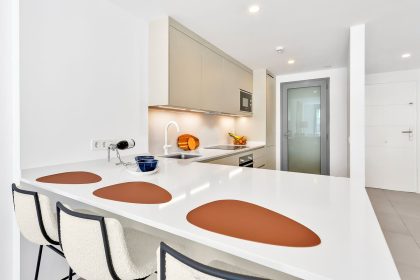 b37452d9891690a96936a0b26103a25d - 12